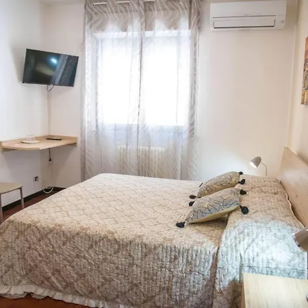 D'or Nocleg ze śniadaniem 4*